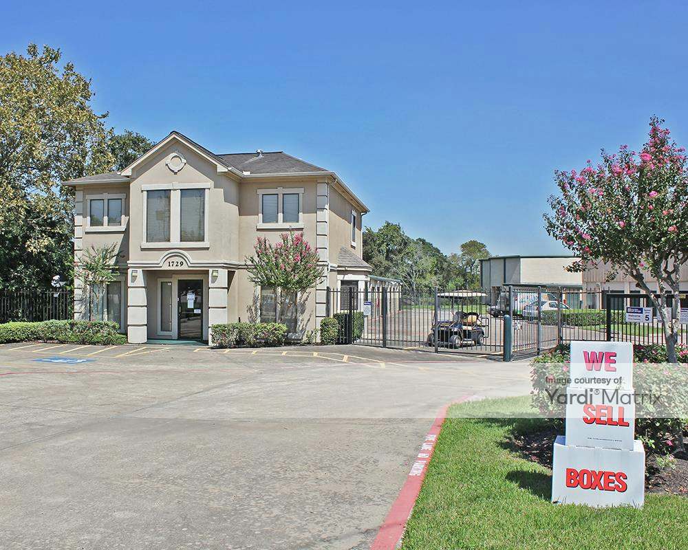 LifeStorage - 1729 Broadway Street, Pearland – RENTCafé